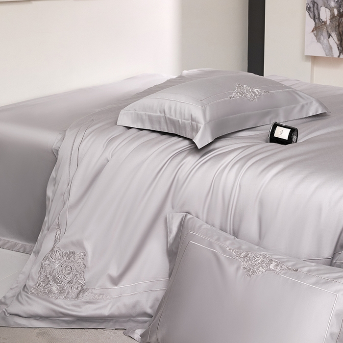 91家纺网 家纺一手货源 找家纺 蒂爵 2026新款贡缎100支长绒棉全棉纯棉刺绣绣花四件套高端四件套-施华洛 施华洛-柔光灰