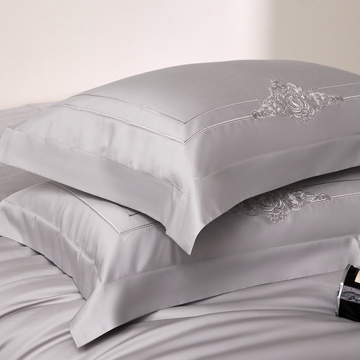 91家纺网 家纺一手货源 找家纺 蒂爵 2026新款贡缎100支长绒棉全棉纯棉刺绣绣花四件套高端四件套-施华洛 施华洛-柔光灰