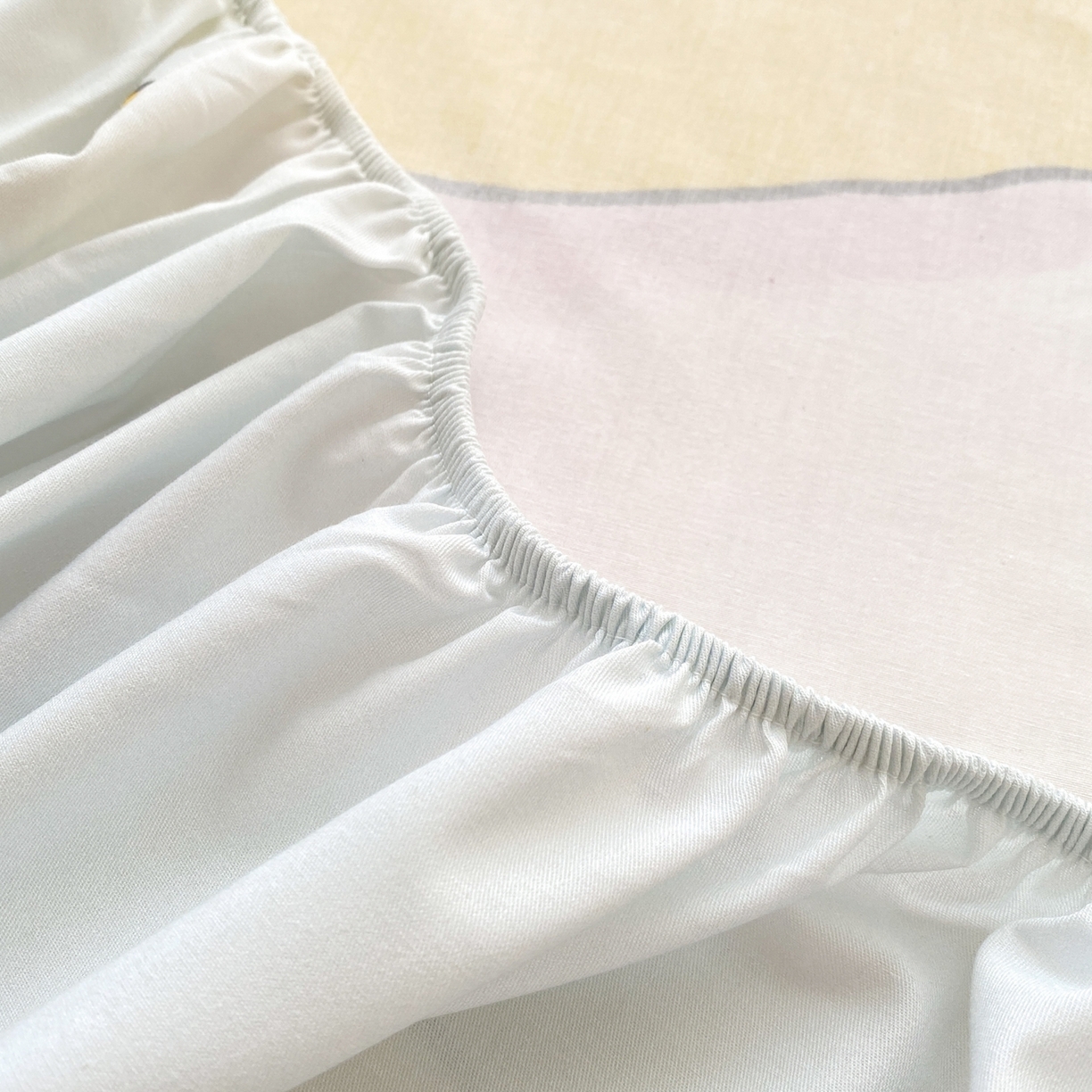 91家纺网 家纺一手货源 找家纺 博雅 2026新款蜡笔小新正版授权全棉纯棉大版床笠单件床笠单品单床笠 大版-快乐小新