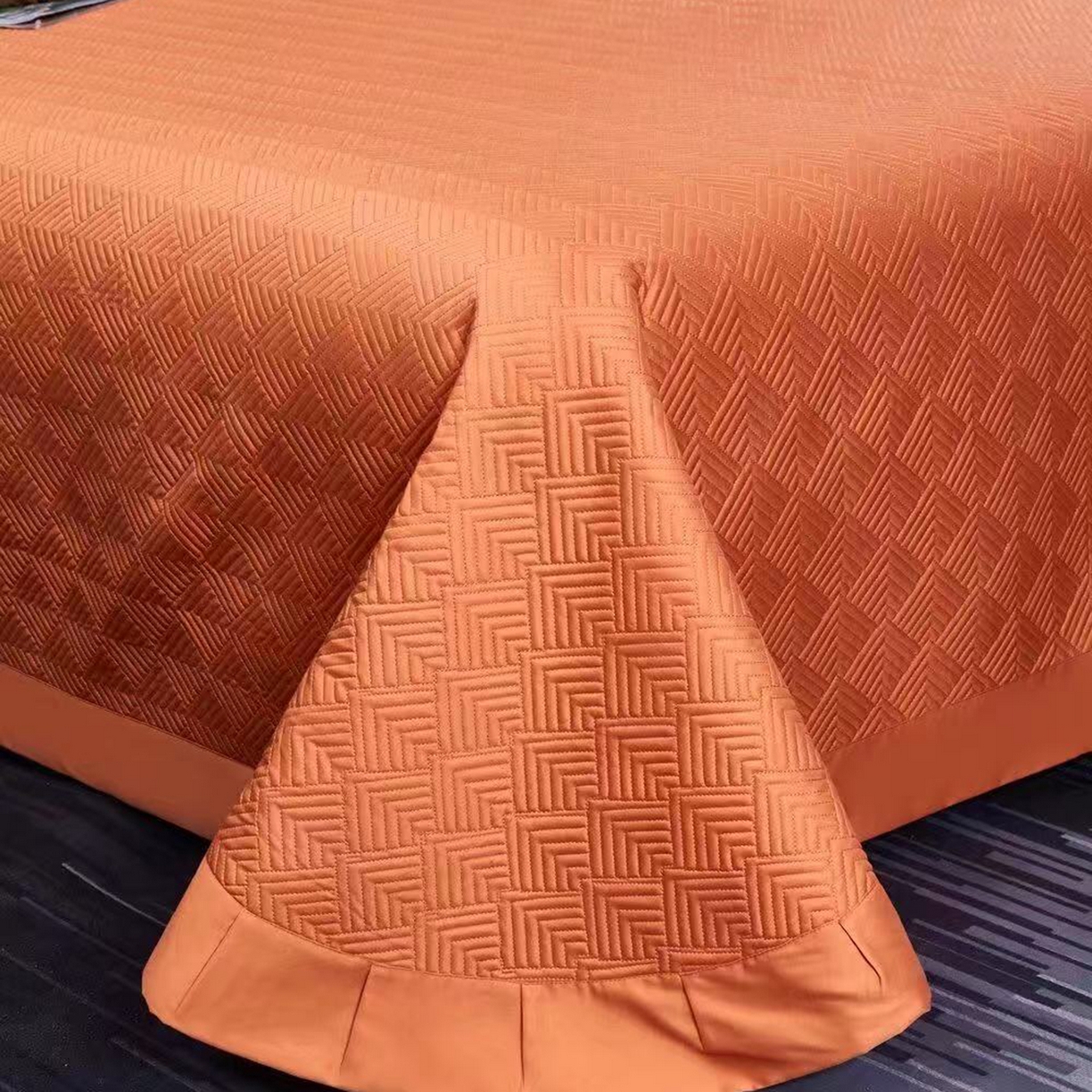 91家纺网 家纺一手货源 找家纺 edra 2026新款纯棉长绒棉轻奢绣花床盖款四件套-罗马假日 罗马假日-艾玛橙