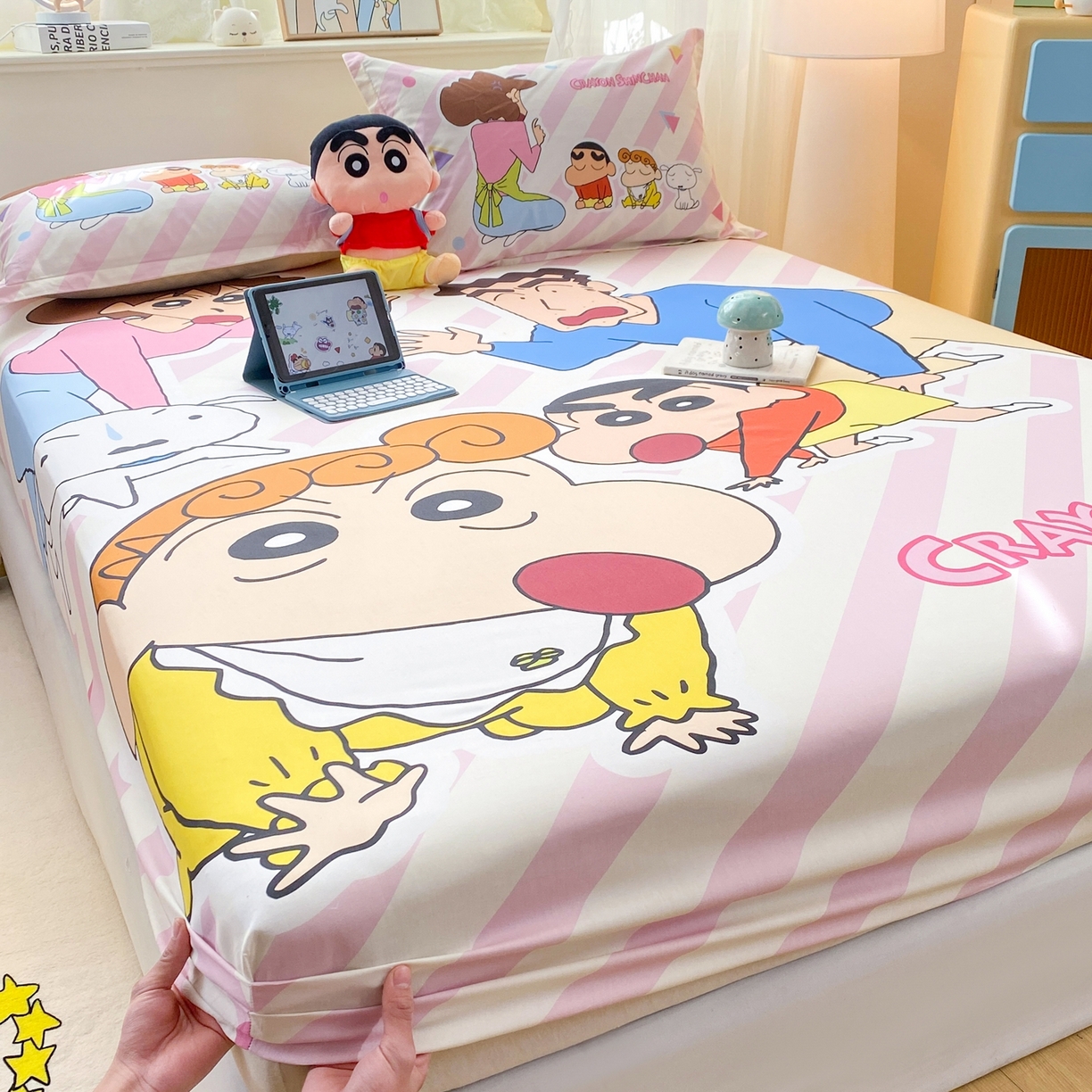 91家纺网 家纺一手货源 找家纺 博雅 2026新款蜡笔小新正版授权全棉纯棉大版床笠单件床笠单品单床笠 大版-蜡笔小新家族