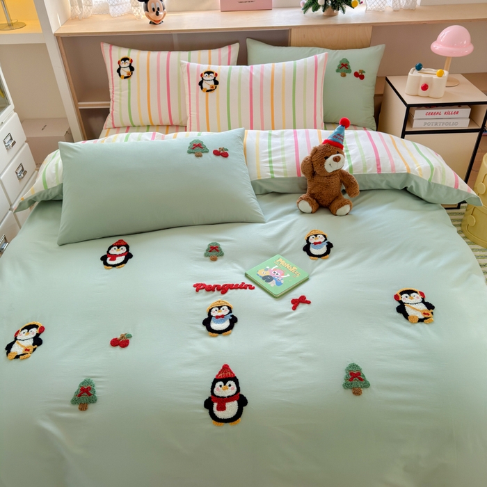 91家纺网 家纺一手货源 找家纺 如意朵 2026新款全棉纯棉毛巾绣四件套（第二批） 小企鹅