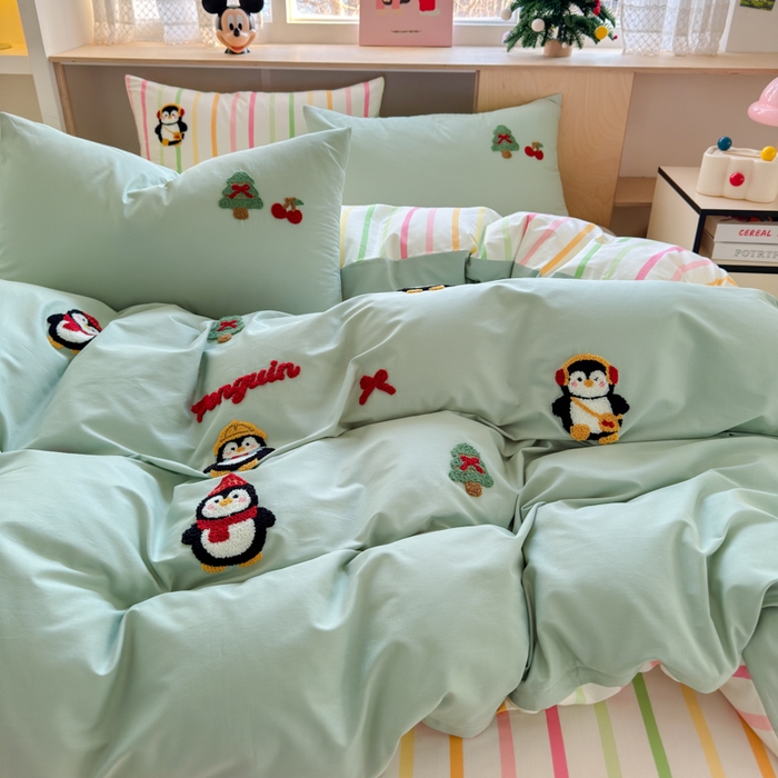 91家纺网 家纺一手货源 找家纺 如意朵 2026新款全棉纯棉毛巾绣四件套（第二批） 小企鹅