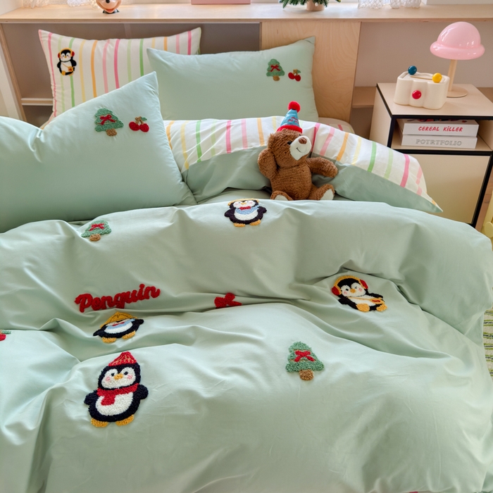 91家纺网 家纺一手货源 找家纺 如意朵 2026新款全棉纯棉毛巾绣四件套（第二批） 小企鹅