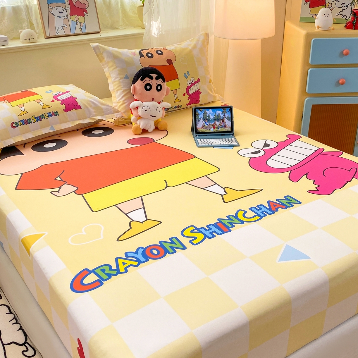 91家纺网 家纺一手货源 找家纺 博雅 2026新款蜡笔小新正版授权全棉纯棉大版床笠单件床笠单品单床笠 大版-奶白格子小新