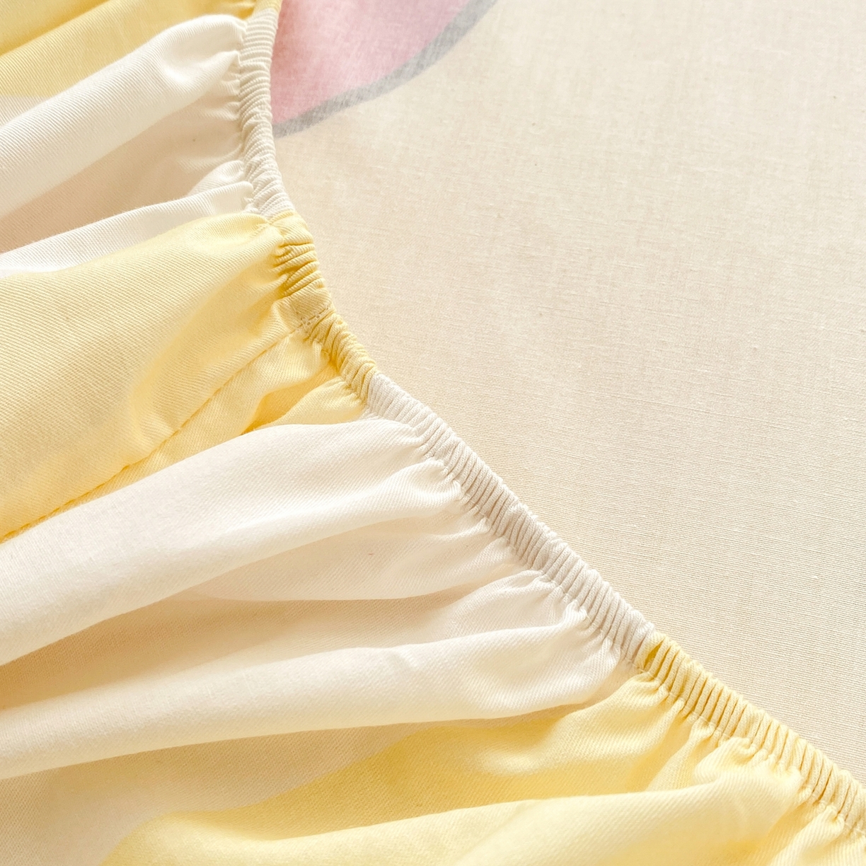 91家纺网 家纺一手货源 找家纺 博雅 2026新款蜡笔小新正版授权全棉纯棉大版床笠单件床笠单品单床笠 大版-奶白格子小新