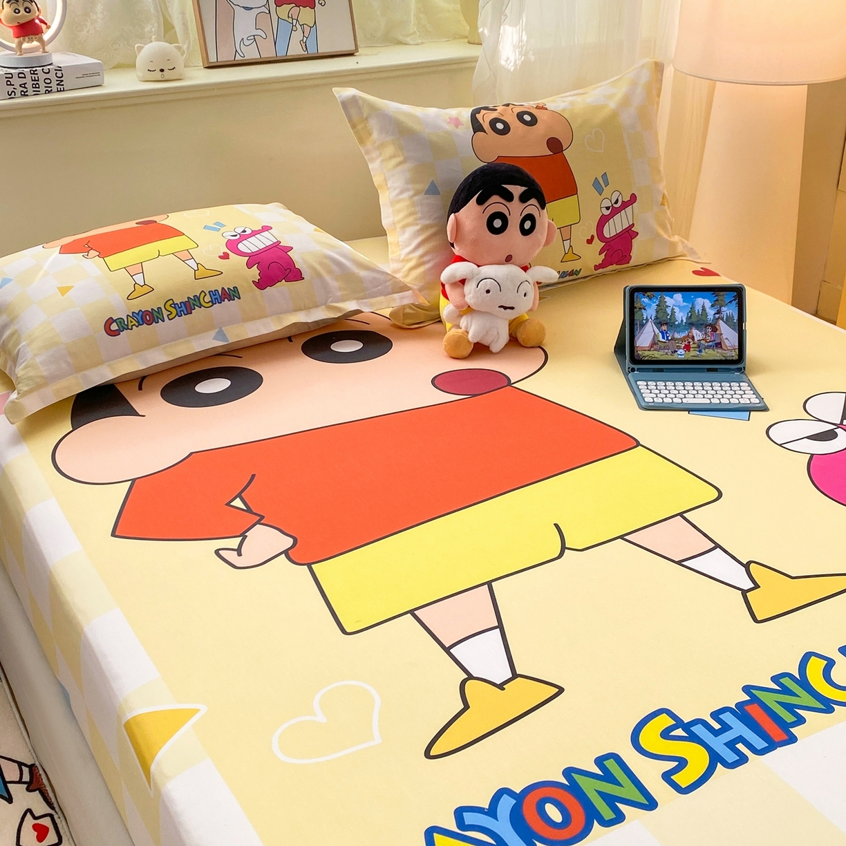 91家纺网 家纺一手货源 找家纺 博雅 2026新款蜡笔小新正版授权全棉纯棉大版床笠单件床笠单品单床笠 大版-奶白格子小新