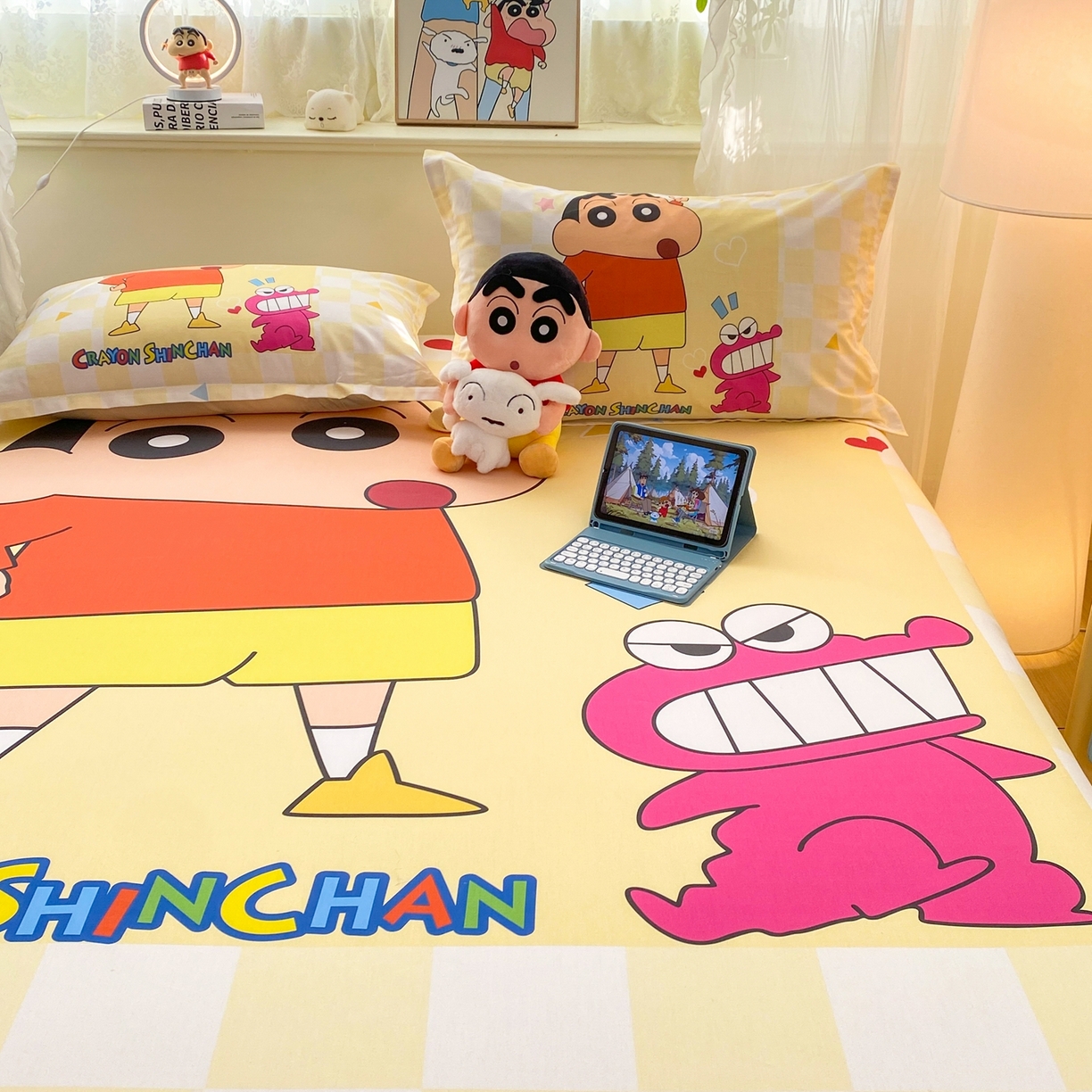 91家纺网 家纺一手货源 找家纺 博雅 2026新款蜡笔小新正版授权全棉纯棉大版床笠单件床笠单品单床笠 大版-奶白格子小新