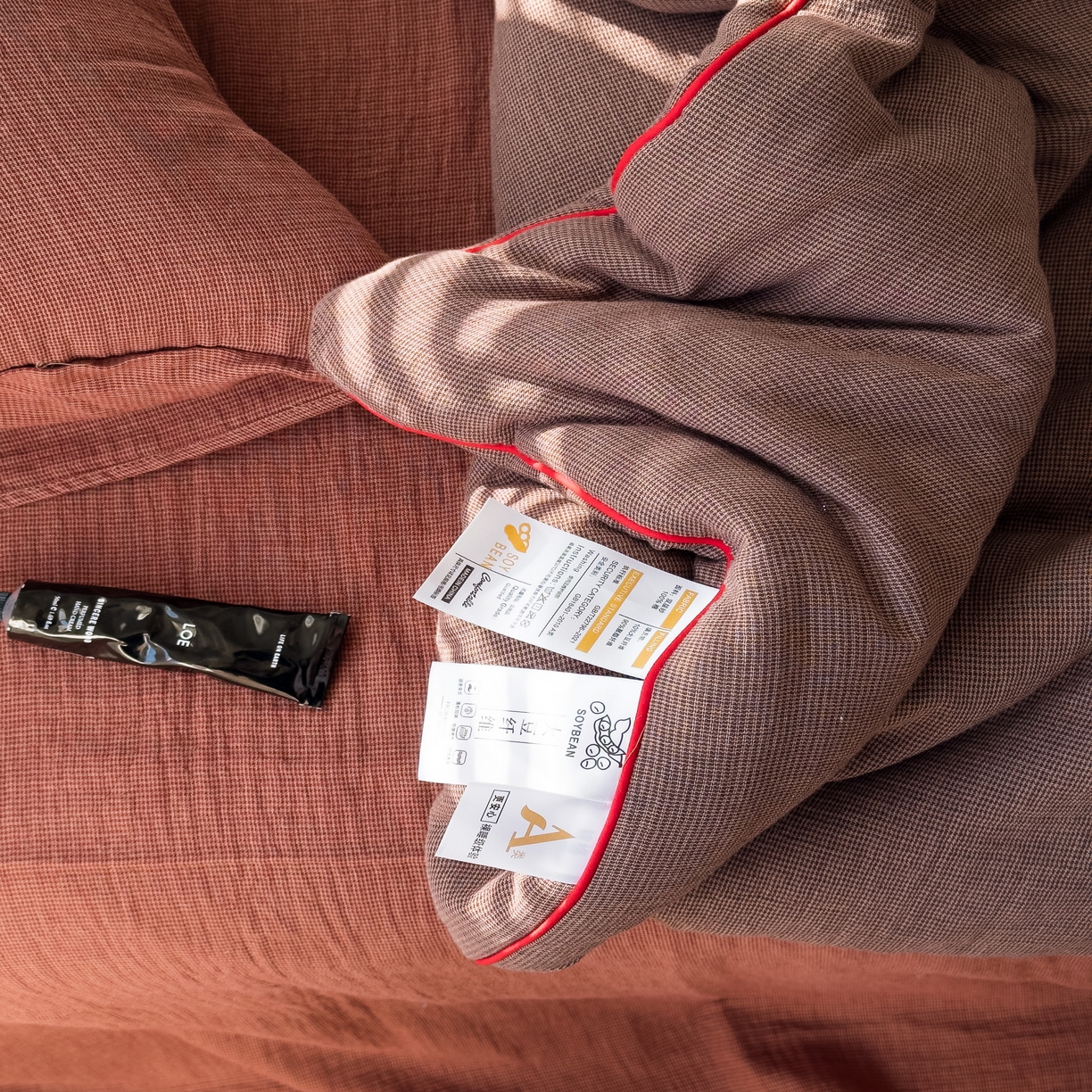 91家纺网 家纺一手货源 找家纺 棉小二 2026新款全棉大豆纤维冬被春秋被 千鸟格 咖