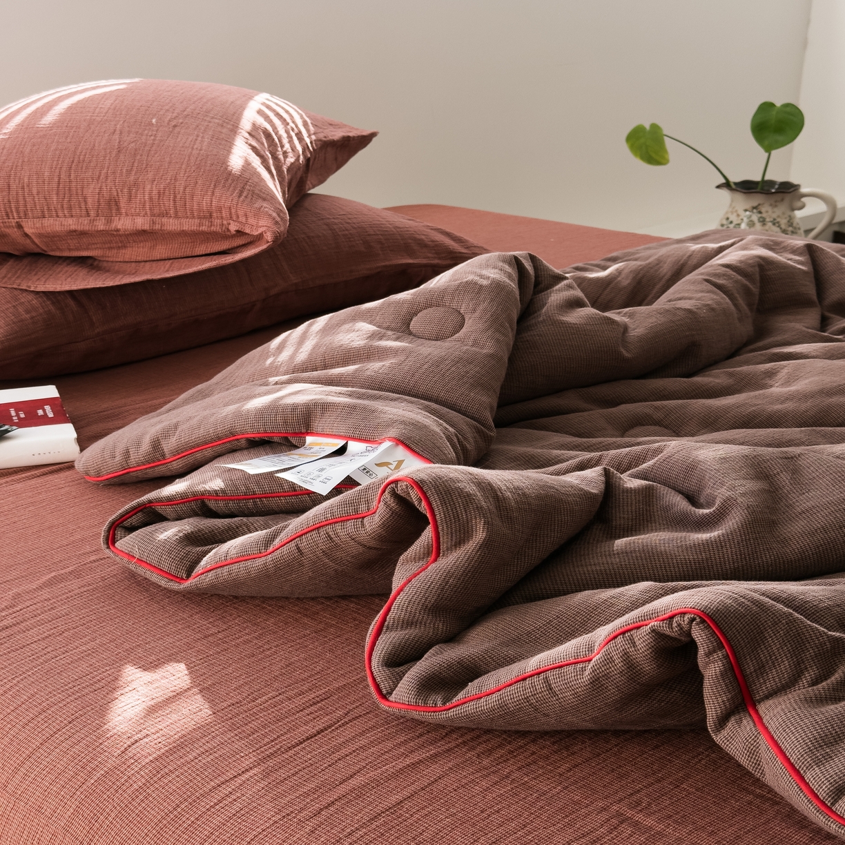 91家纺网 家纺一手货源 找家纺 棉小二 2026新款全棉大豆纤维冬被春秋被 千鸟格 咖