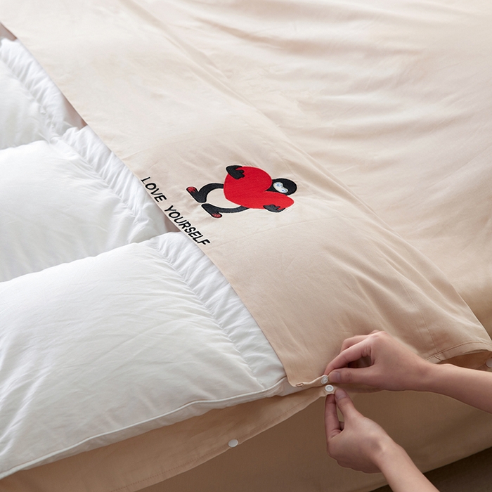 91家纺网 家纺一手货源 找家纺 沐珩家纺 2026新款糯感全棉定制正版卡通绣花大雁纹旅行酒店隔脏睡袋 爱心抱抱