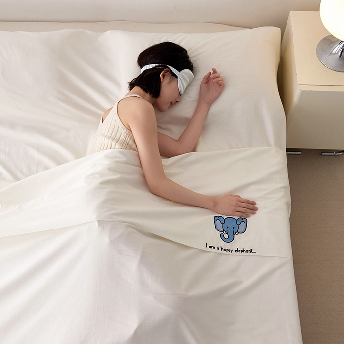 91家纺网 家纺一手货源 找家纺 沐珩家纺 2026新款糯感全棉定制正版卡通绣花大雁纹旅行酒店隔脏睡袋 蓝色小象