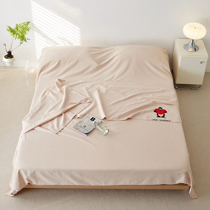 91家纺网 家纺一手货源 找家纺 沐珩家纺 2026新款糯感全棉定制正版卡通绣花大雁纹旅行酒店隔脏睡袋 爱心抱抱