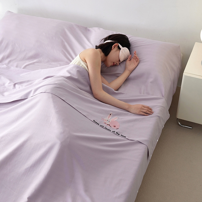 91家纺网 家纺一手货源 找家纺 沐珩家纺 2026新款糯感全棉定制正版卡通绣花大雁纹旅行酒店隔脏睡袋 蜜桃小兔