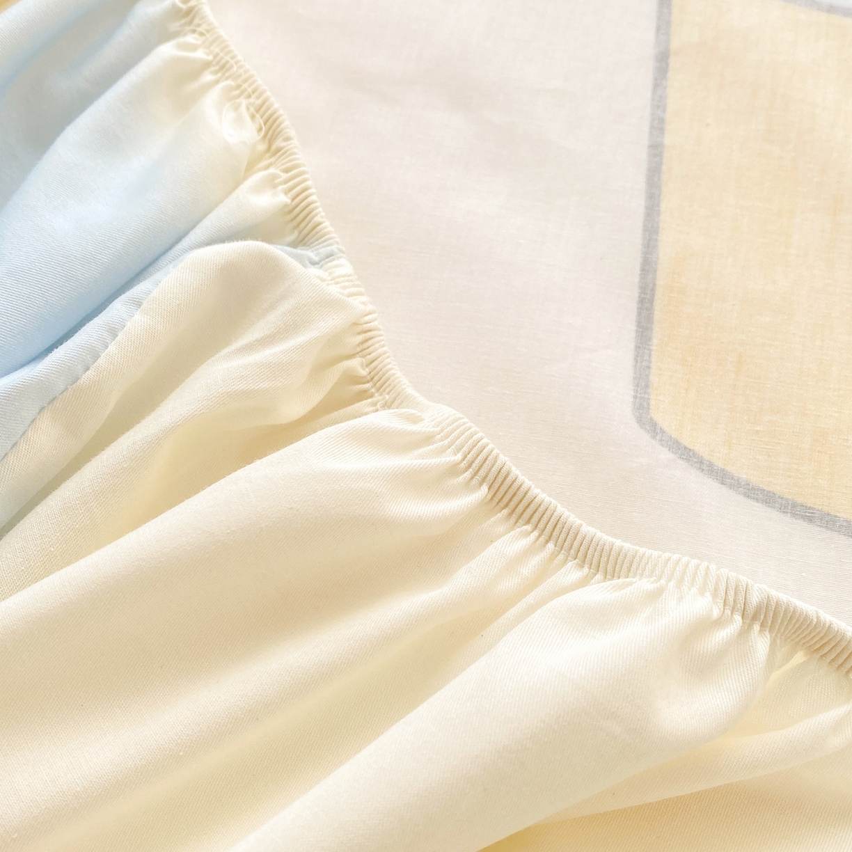 91家纺网 家纺一手货源 找家纺 博雅 2026新款蜡笔小新正版授权全棉纯棉大版床笠单件床笠单品单床笠 大版-游玩蜡笔小新