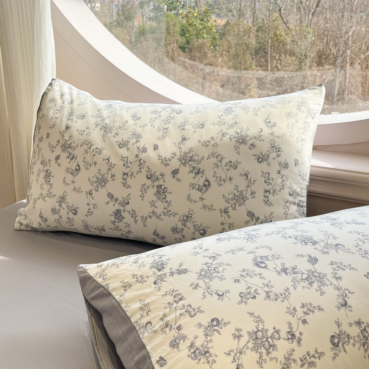 91家纺网 家纺一手货源 找家纺 一加一 2026新款洛卡棉印花大豆夏被四件套 白瓷花絮