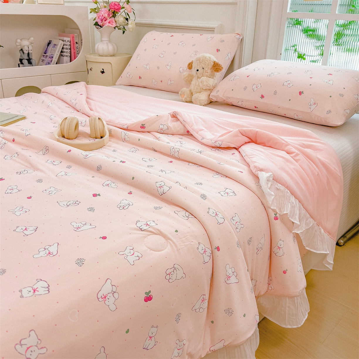 91家纺网 家纺一手货源 找家纺 兄弟坊 2026春夏新款小清新凉感韩版花边夏被夏凉被午睡被空调被 狗狗游乐场-粉色