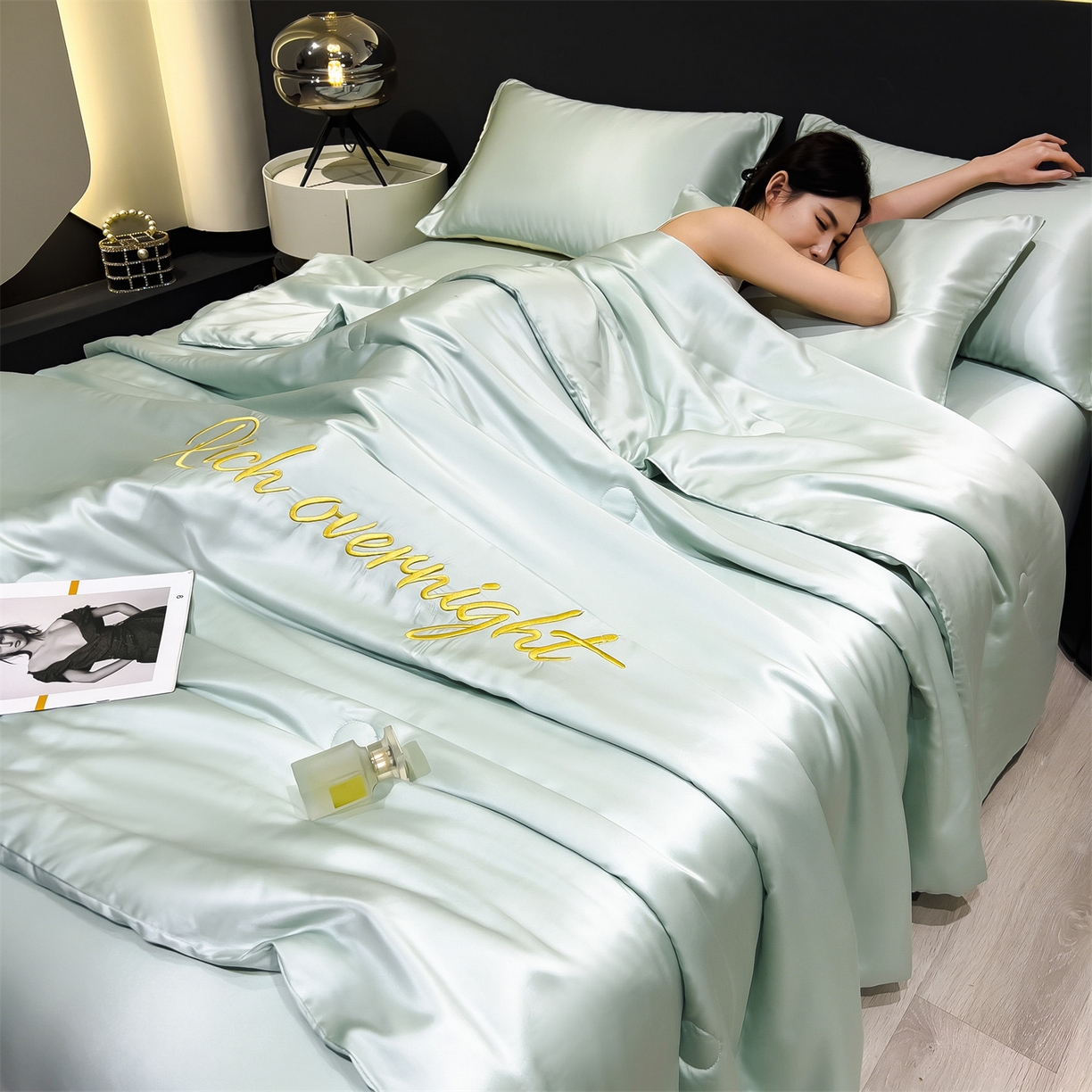 91家纺网 家纺一手货源 找家纺 兄弟坊 2026春夏新款水洗冰丝刺绣纯色夏被夏被四件套夏凉被空调被 春芽绿