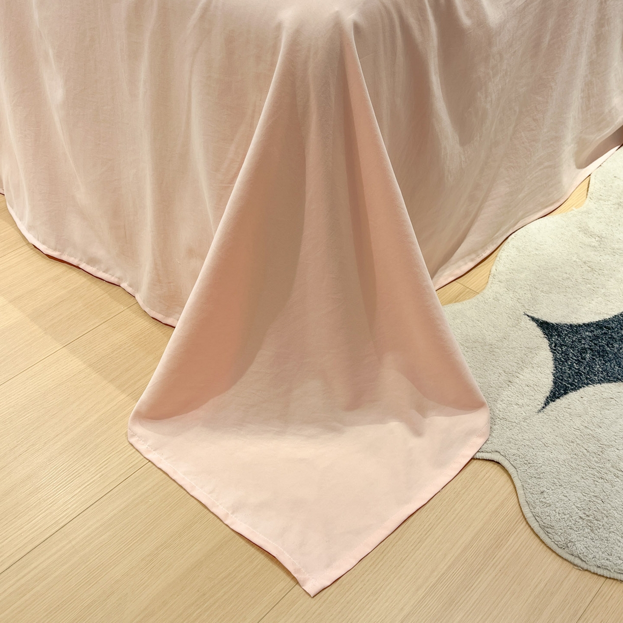 91家纺网 家纺一手货源 找家纺 一加一 2026新款洛卡棉印花大豆夏被四件套 彩色甜梦