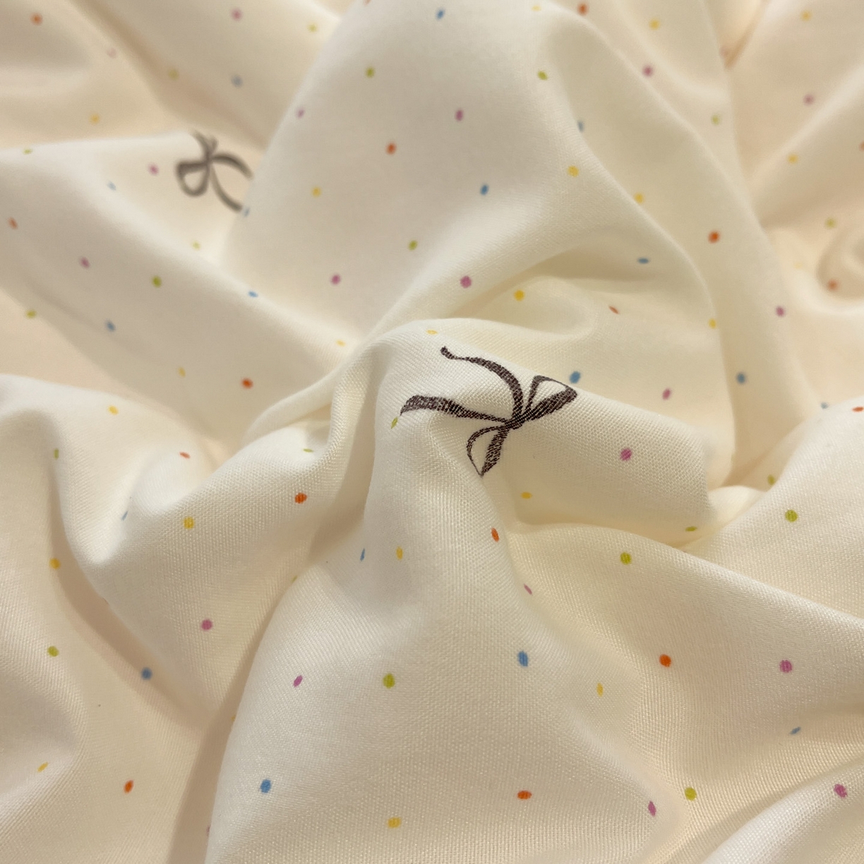 91家纺网 家纺一手货源 找家纺 一加一 2026新款洛卡棉印花大豆夏被四件套 彩色甜梦