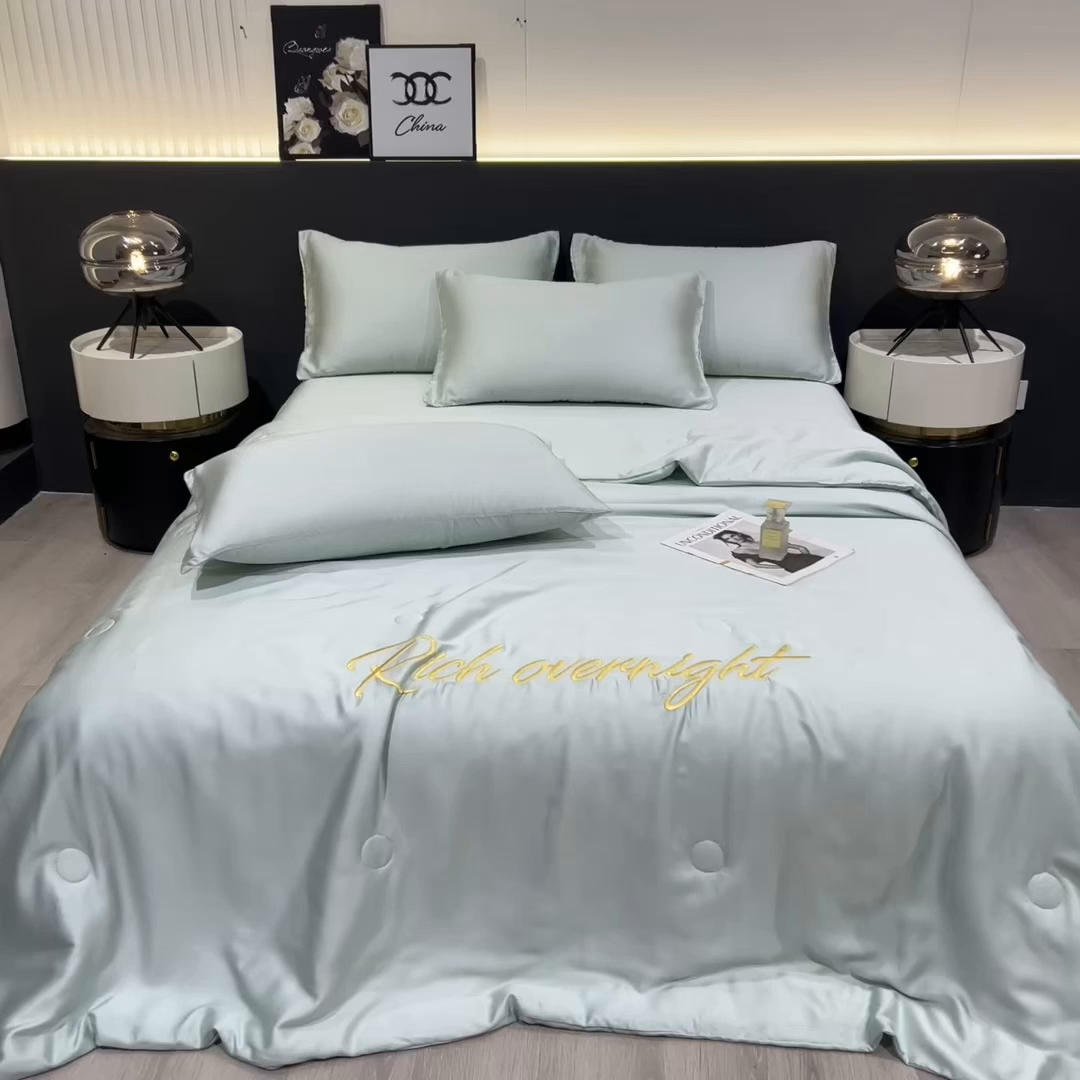 91家纺网 家纺一手货源 找家纺 兄弟坊 2026春夏新款水洗冰丝刺绣纯色夏被夏被四件套夏凉被空调被 春芽绿