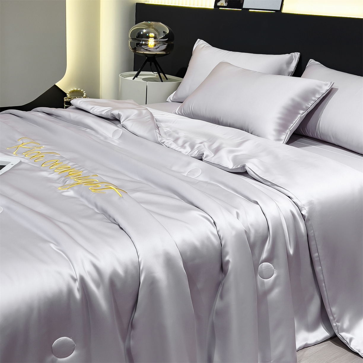 91家纺网 家纺一手货源 找家纺 兄弟坊 2026春夏新款水洗冰丝刺绣纯色夏被夏被四件套夏凉被空调被 暮山灰