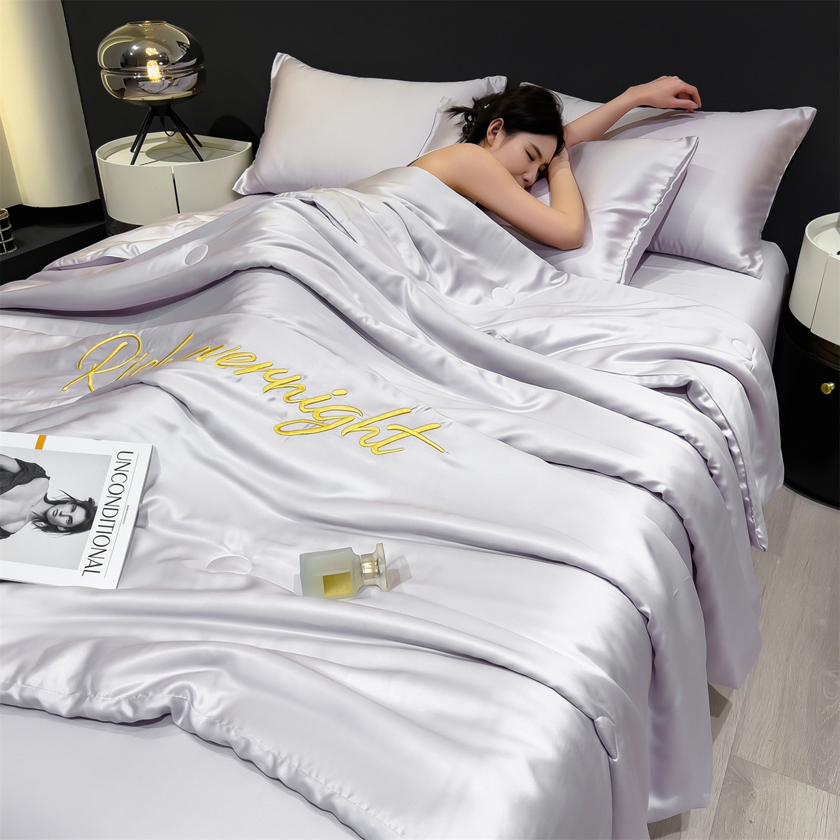 91家纺网 家纺一手货源 找家纺 兄弟坊 2026春夏新款水洗冰丝刺绣纯色夏被夏被四件套夏凉被空调被 暮山灰