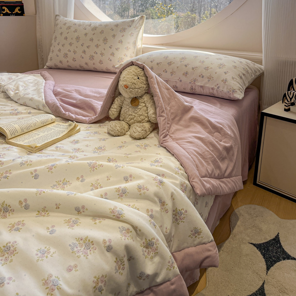 91家纺网 家纺一手货源 找家纺 一加一 2026新款洛卡棉印花大豆夏被四件套 粉紫花序