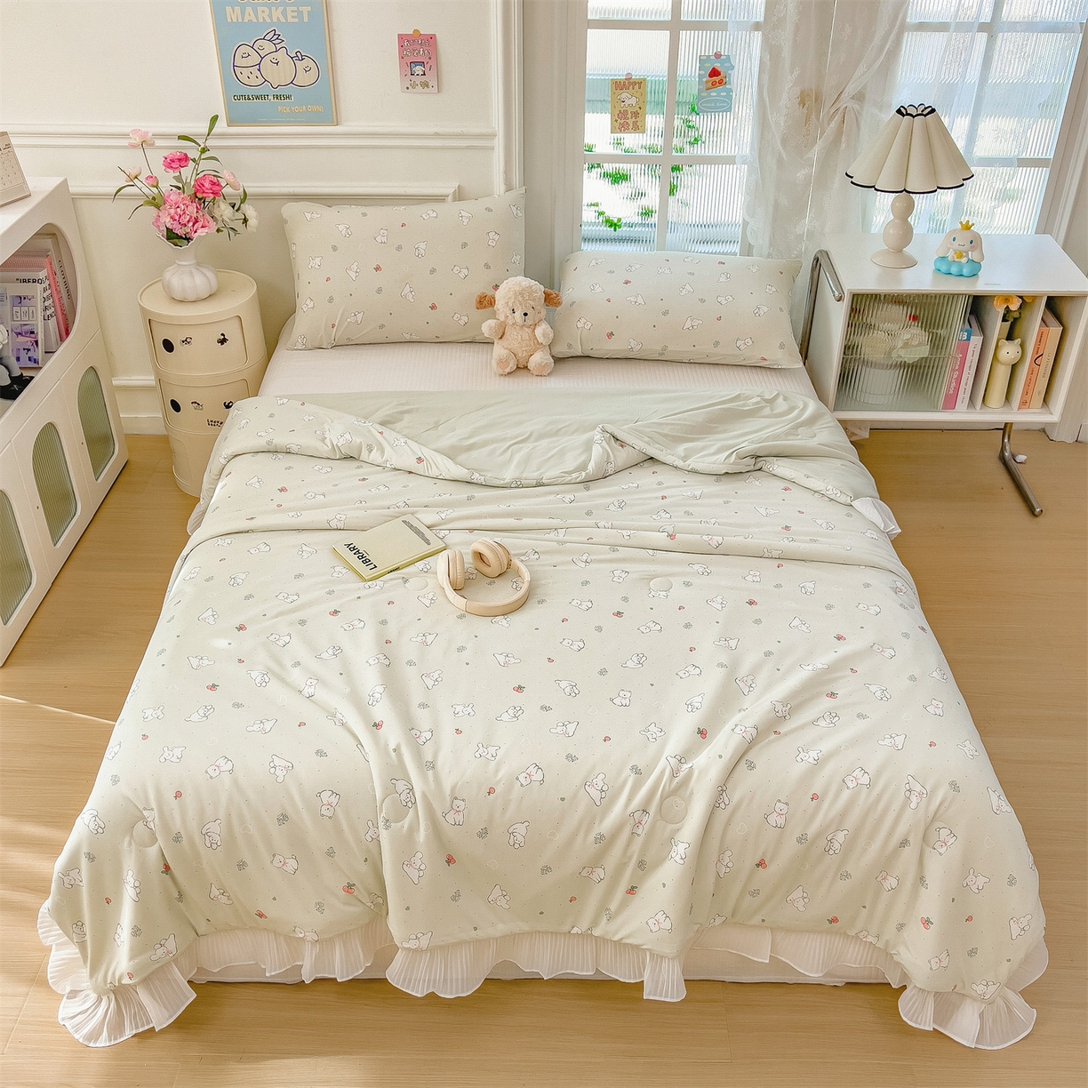 91家纺网 家纺一手货源 找家纺 兄弟坊 2026春夏新款小清新凉感韩版花边夏被夏凉被午睡被空调被 狗狗游乐场-素绿色