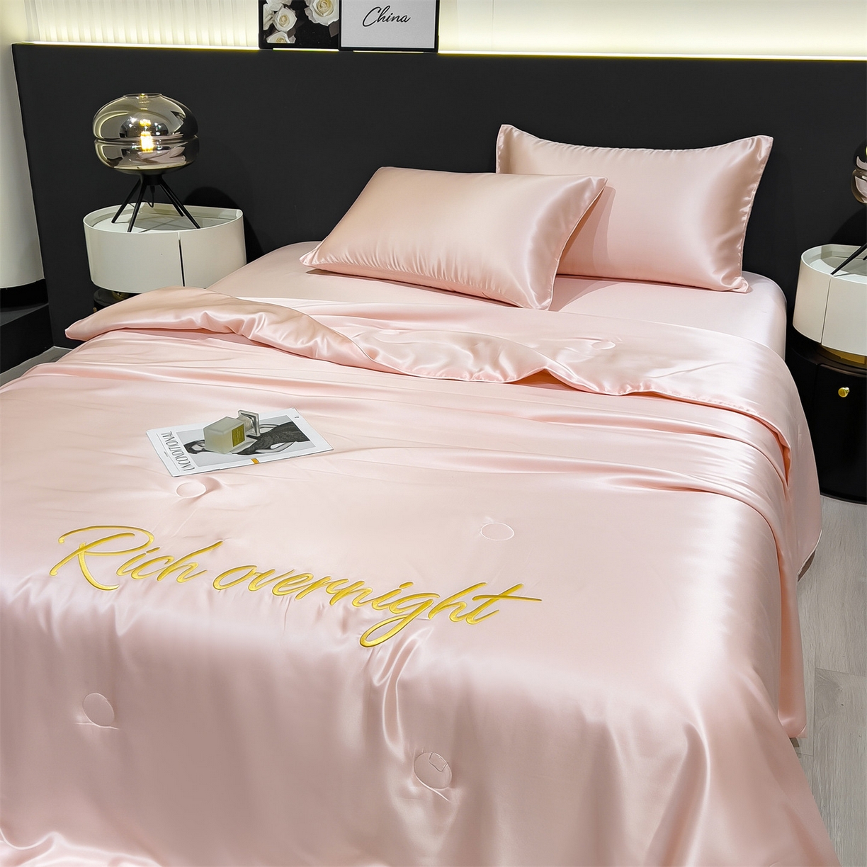 91家纺网 家纺一手货源 找家纺 兄弟坊 2026春夏新款水洗冰丝刺绣纯色夏被夏被四件套夏凉被空调被 浅桃粉