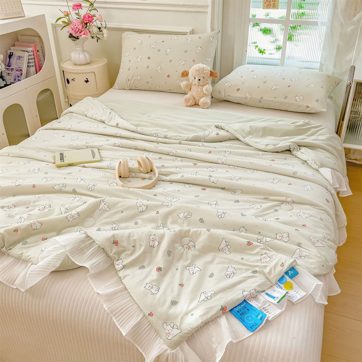 91家纺网 家纺一手货源 找家纺 兄弟坊 2026春夏新款小清新凉感韩版花边夏被夏凉被午睡被空调被 狗狗游乐场-素绿色