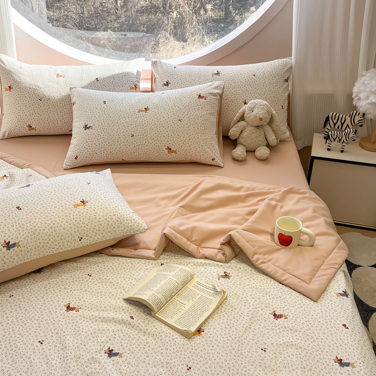 一加一 2026新款洛卡棉印花大豆夏被四件套 奶芙腊肠狗