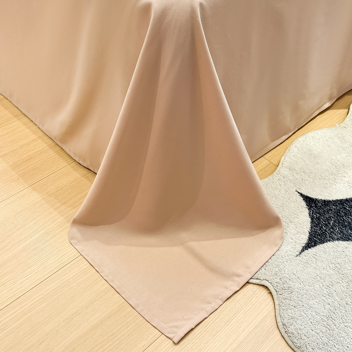 91家纺网 家纺一手货源 找家纺 一加一 2026新款洛卡棉印花大豆夏被四件套 奶芙腊肠狗