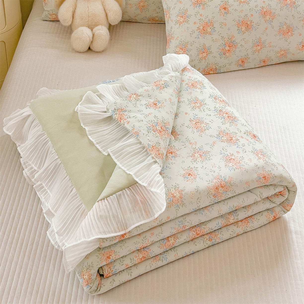 91家纺网 家纺一手货源 找家纺 兄弟坊 2026春夏新款小清新凉感韩版花边夏被夏凉被午睡被空调被 花团绿梦