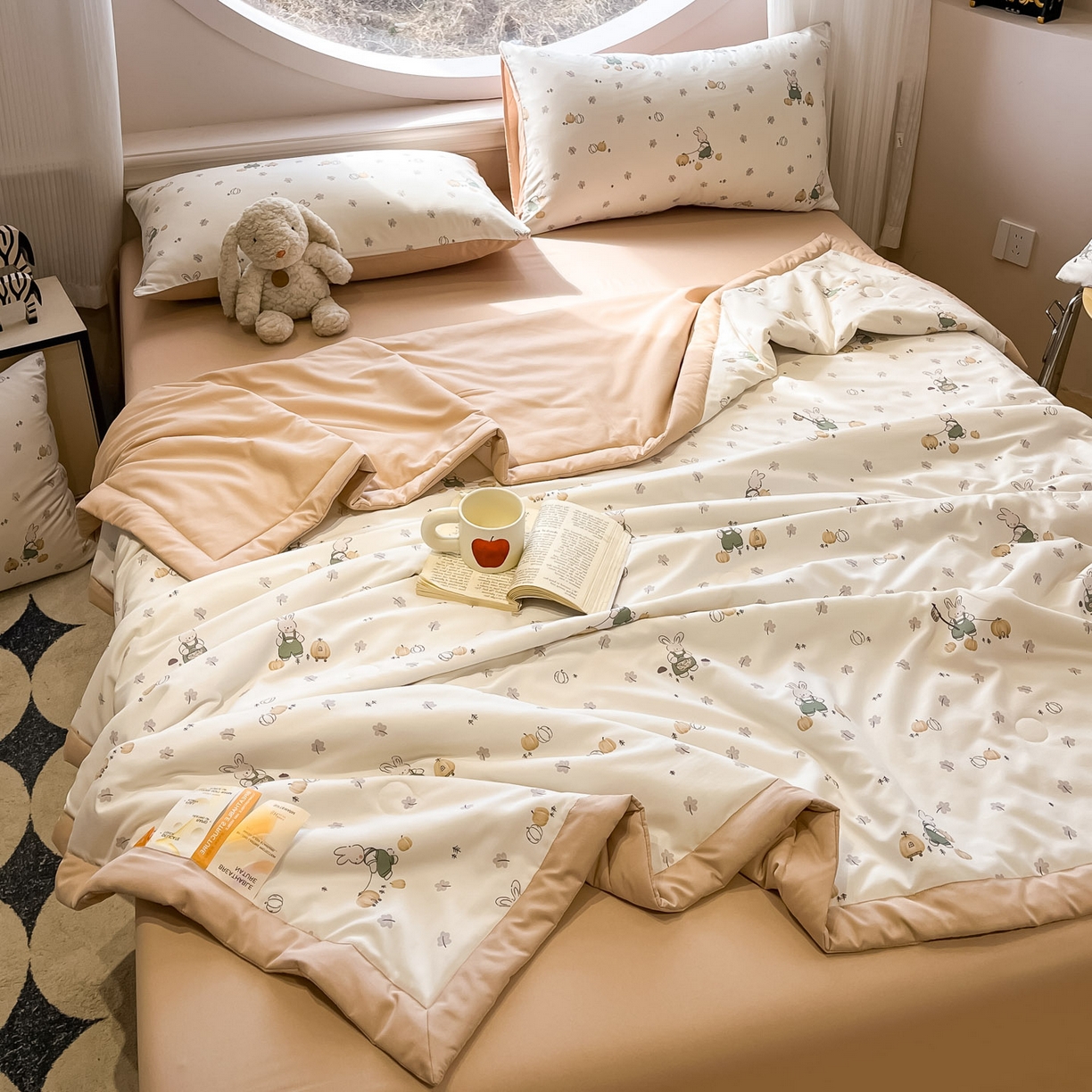 91家纺网 家纺一手货源 找家纺 一加一 2026新款洛卡棉印花大豆夏被四件套 南瓜兔派对