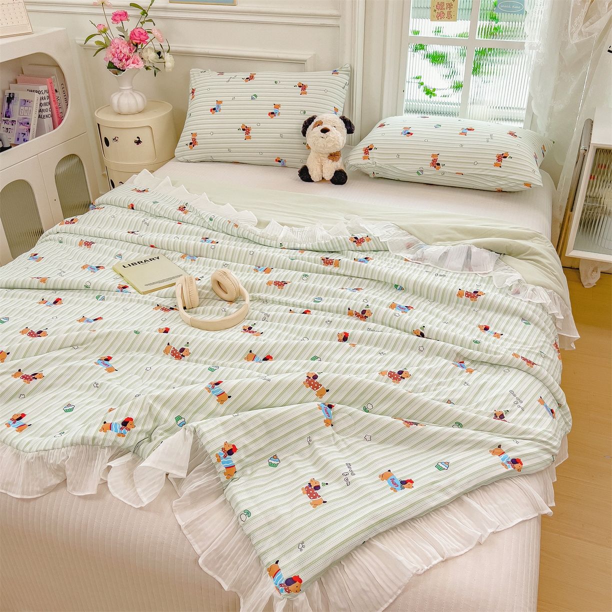 91家纺网 家纺一手货源 找家纺 兄弟坊 2026春夏新款小清新凉感韩版花边夏被夏凉被午睡被空调被 腊肠狗-条纹绿