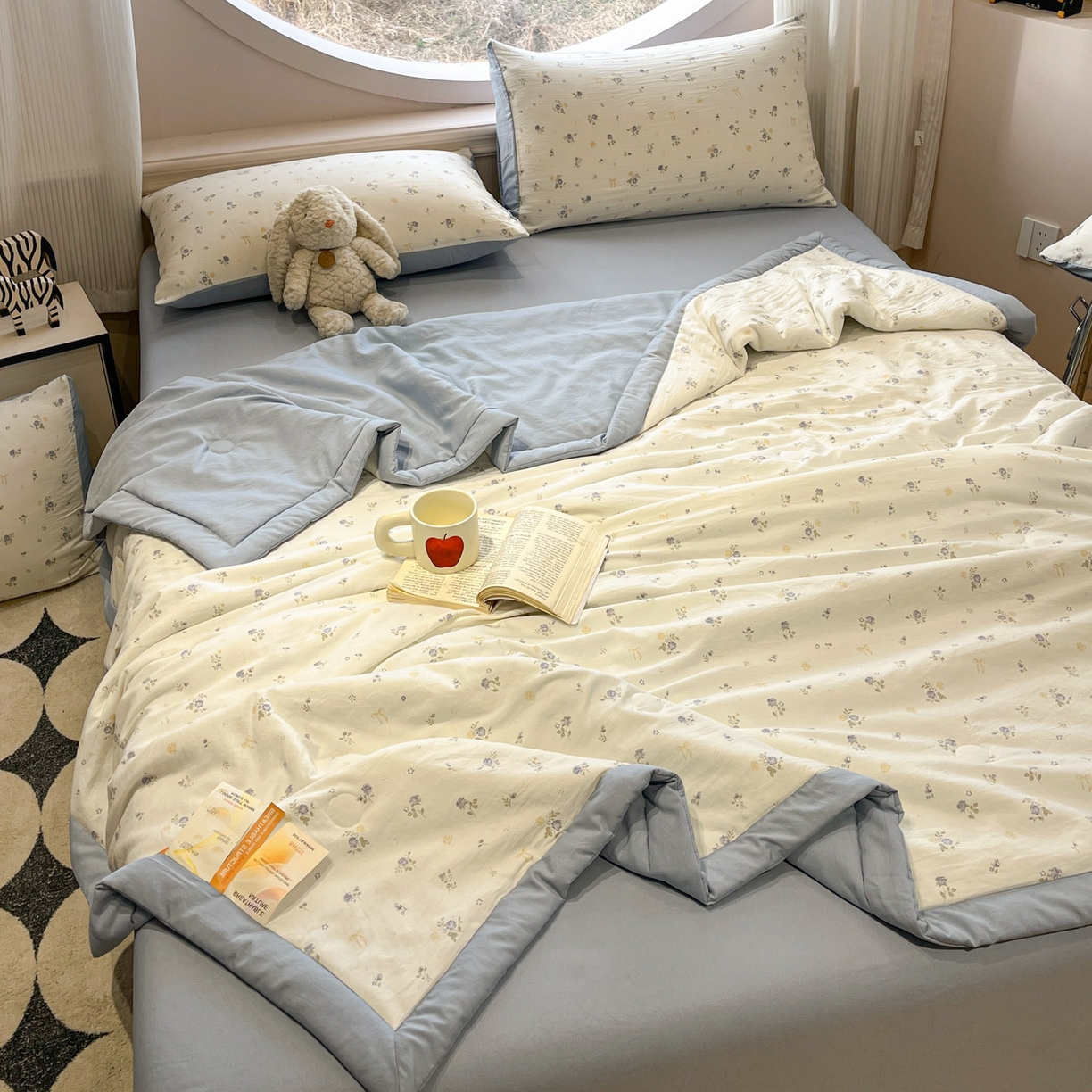 91家纺网 家纺一手货源 找家纺 一加一 2026新款洛卡棉印花大豆夏被四件套 浅蓝甜梦