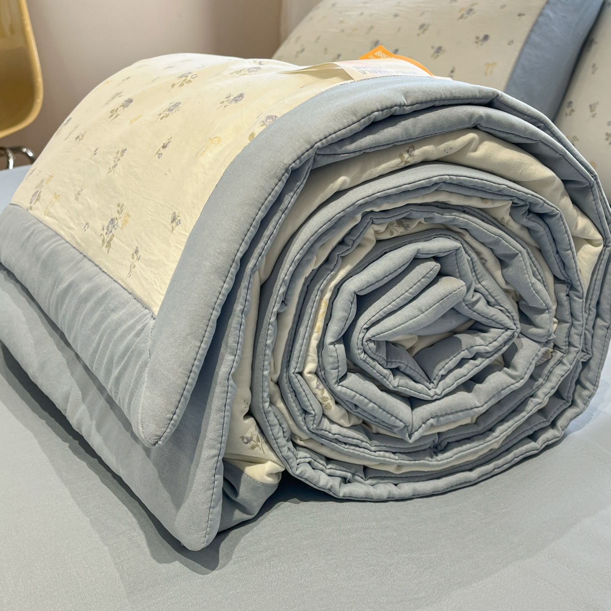 91家纺网 家纺一手货源 找家纺 一加一 2026新款洛卡棉印花大豆夏被四件套 浅蓝甜梦