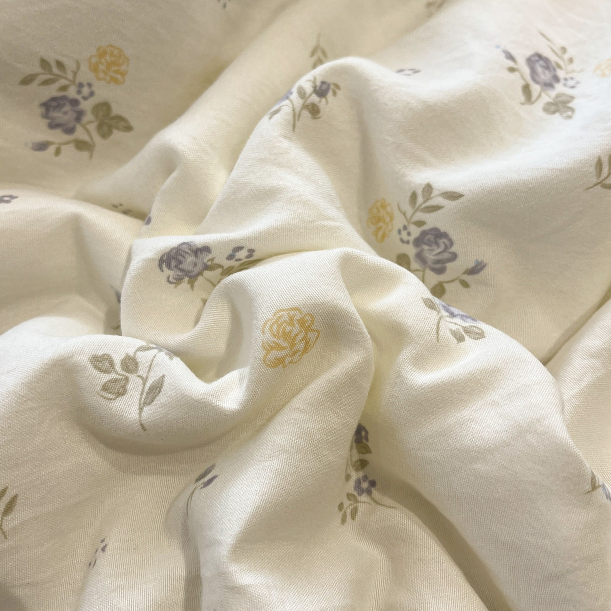 91家纺网 家纺一手货源 找家纺 一加一 2026新款洛卡棉印花大豆夏被四件套 浅蓝甜梦