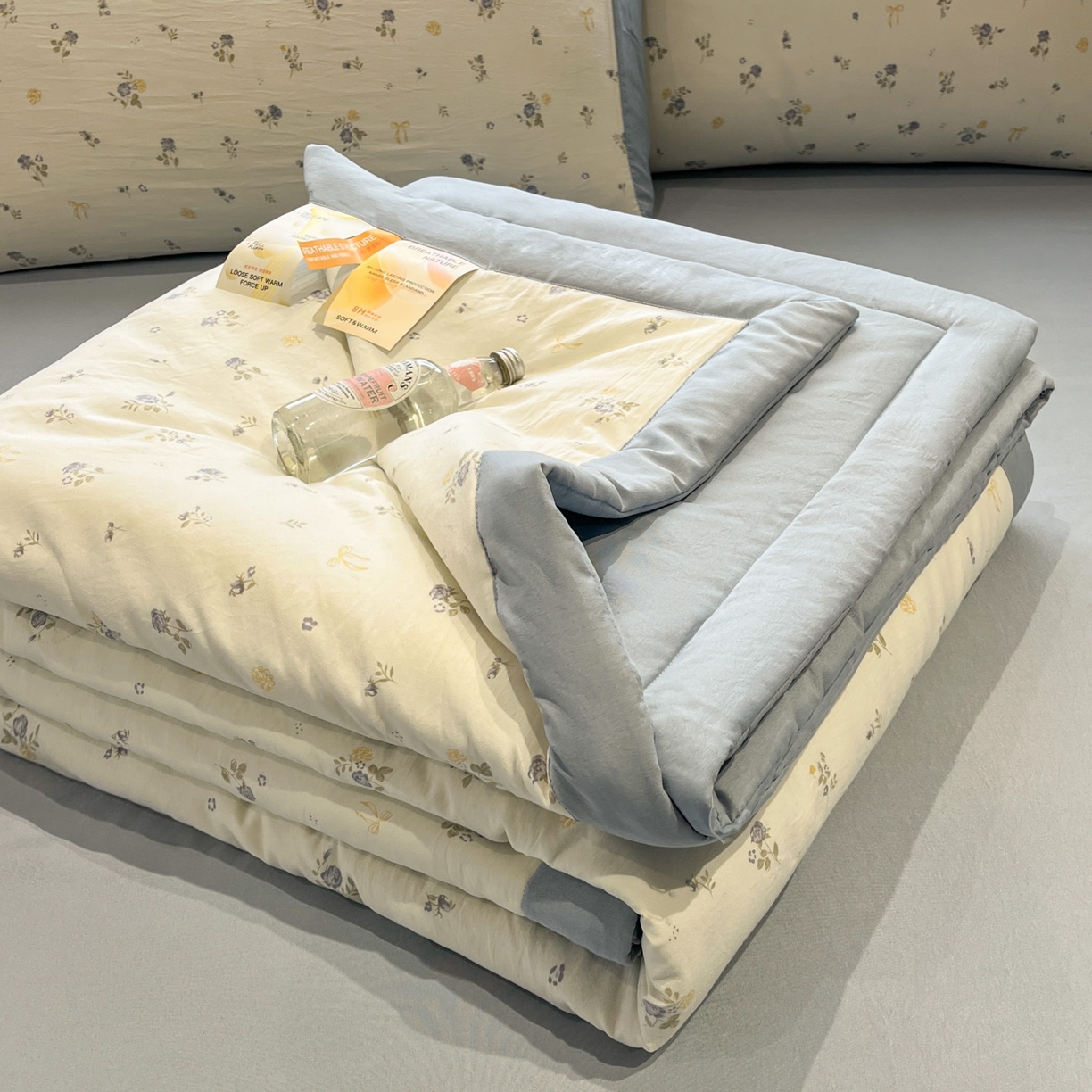 91家纺网 家纺一手货源 找家纺 一加一 2026新款洛卡棉印花大豆夏被四件套 浅蓝甜梦