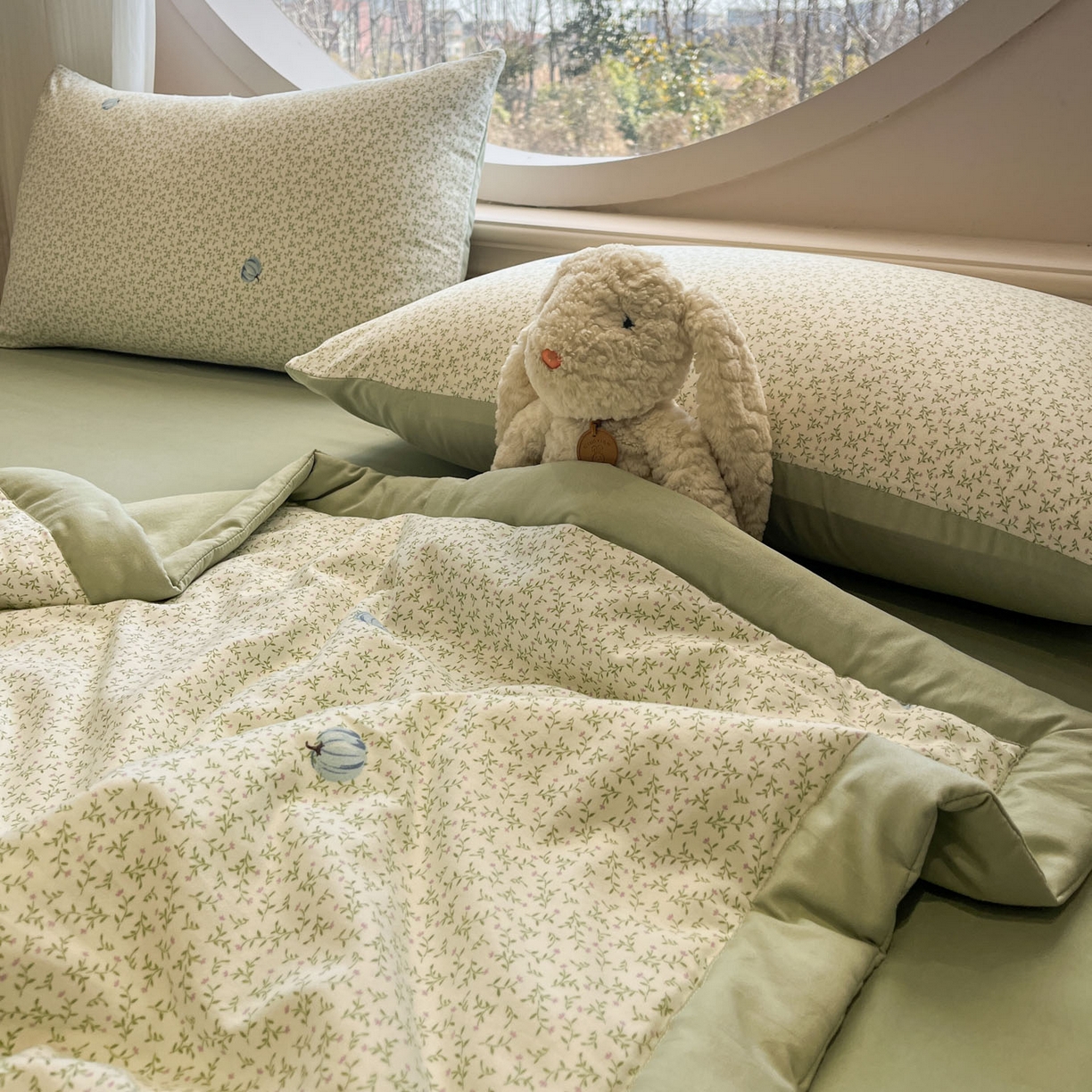 91家纺网 家纺一手货源 找家纺 一加一 2026新款洛卡棉印花大豆夏被四件套 青禾随影