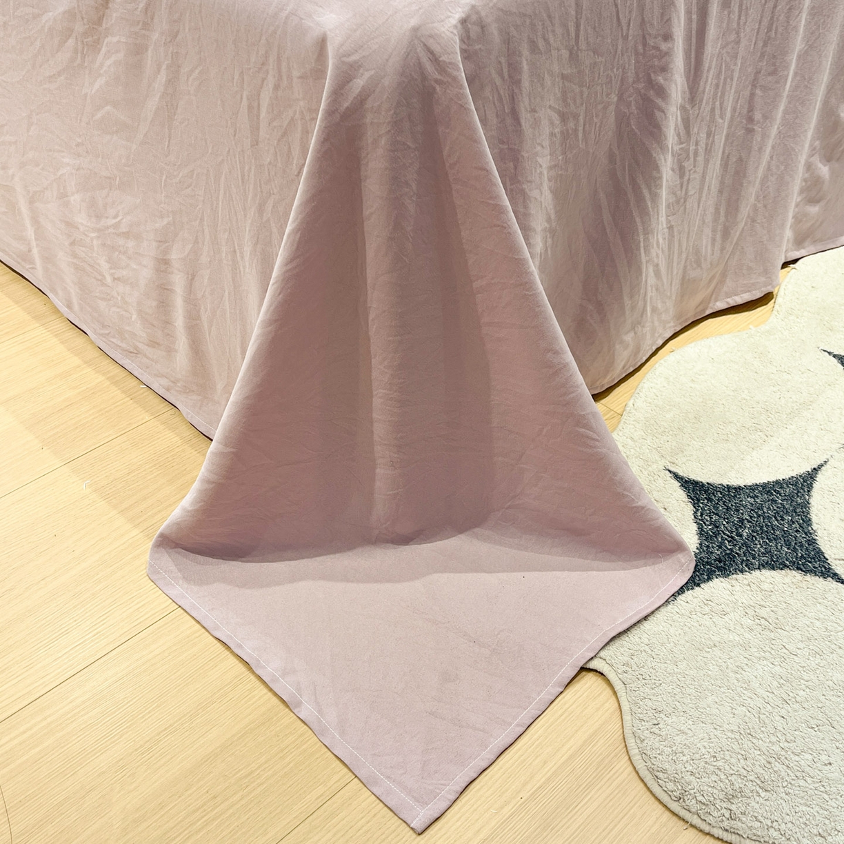 91家纺网 家纺一手货源 找家纺 一加一 2026新款洛卡棉印花大豆夏被四件套 软心小狗