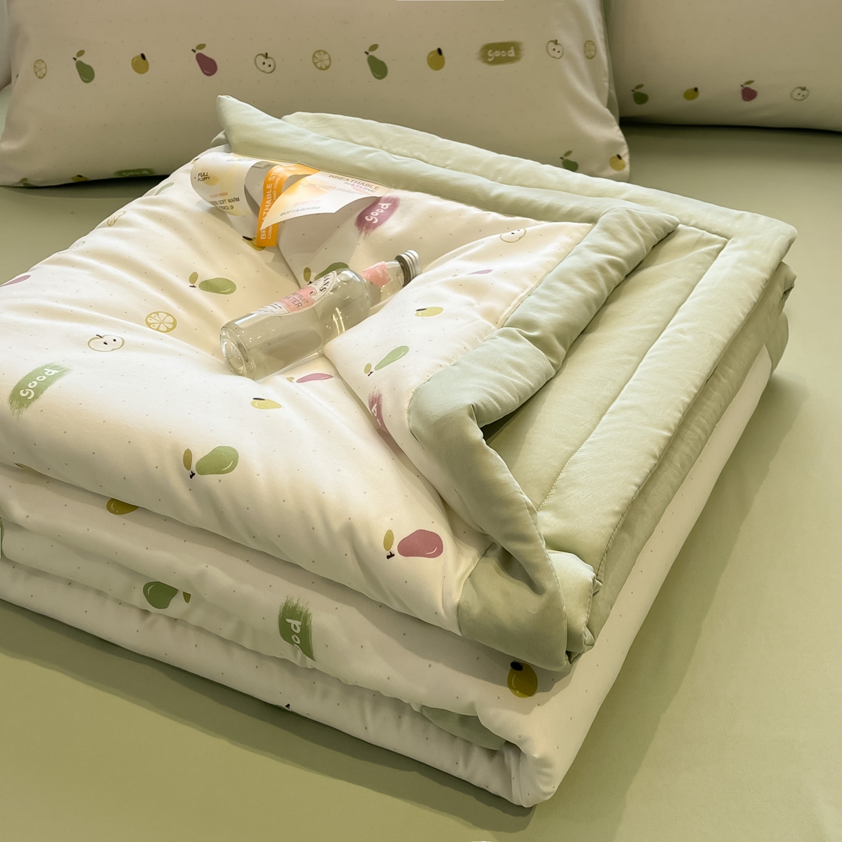 91家纺网 家纺一手货源 找家纺 一加一 2026新款洛卡棉印花大豆夏被四件套 元气小果