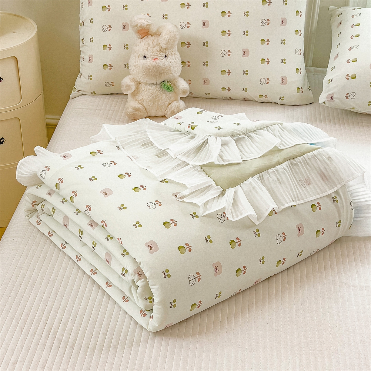 91家纺网 家纺一手货源 找家纺 兄弟坊 2026春夏新款小清新凉感韩版花边夏被夏凉被午睡被空调被 种子花园