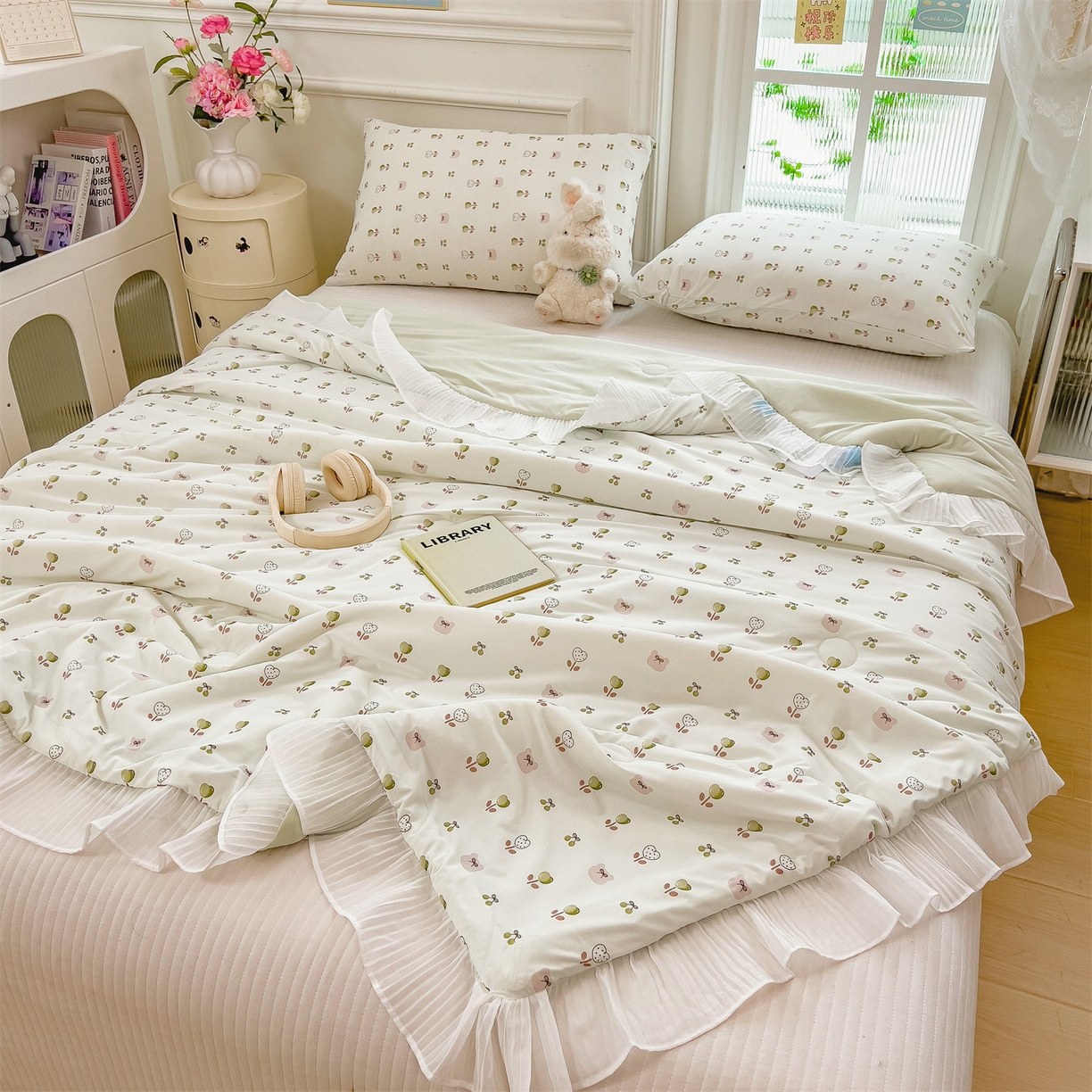 91家纺网 家纺一手货源 找家纺 兄弟坊 2026春夏新款小清新凉感韩版花边夏被夏凉被午睡被空调被 种子花园