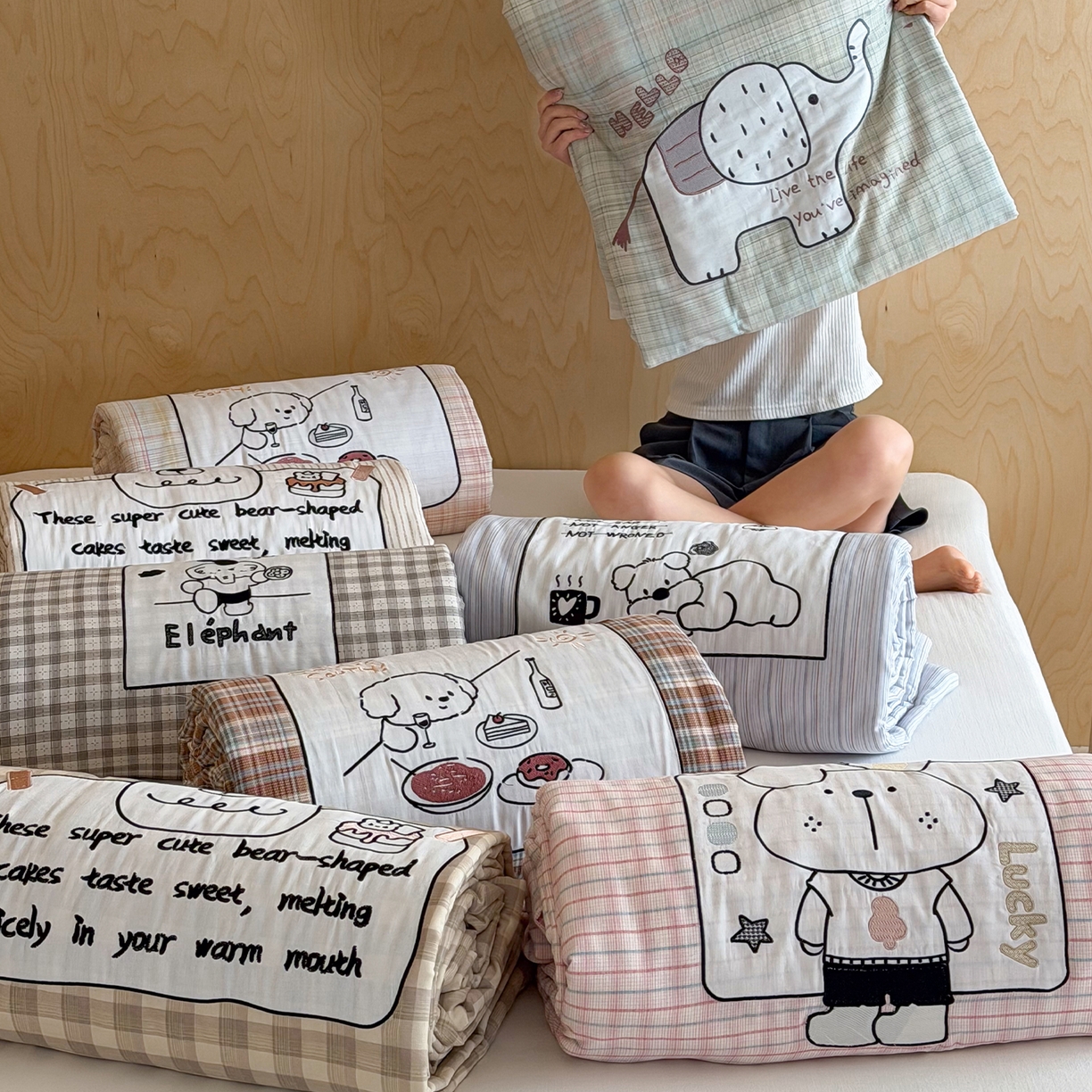 91家纺网 家纺一手货源 找家纺 （总）一加一 2026新款全棉双层纱贴布绣大豆夏被-格格乐园