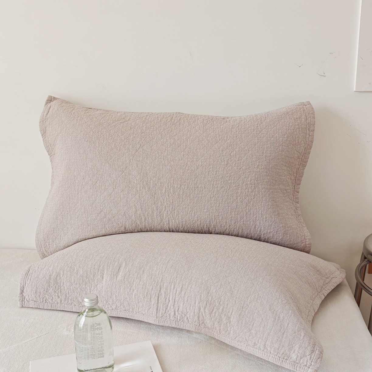 91家纺网 家纺一手货源 找家纺 沐瑟家纺 2026新款格子款枕巾垫巾 米格-浅咖