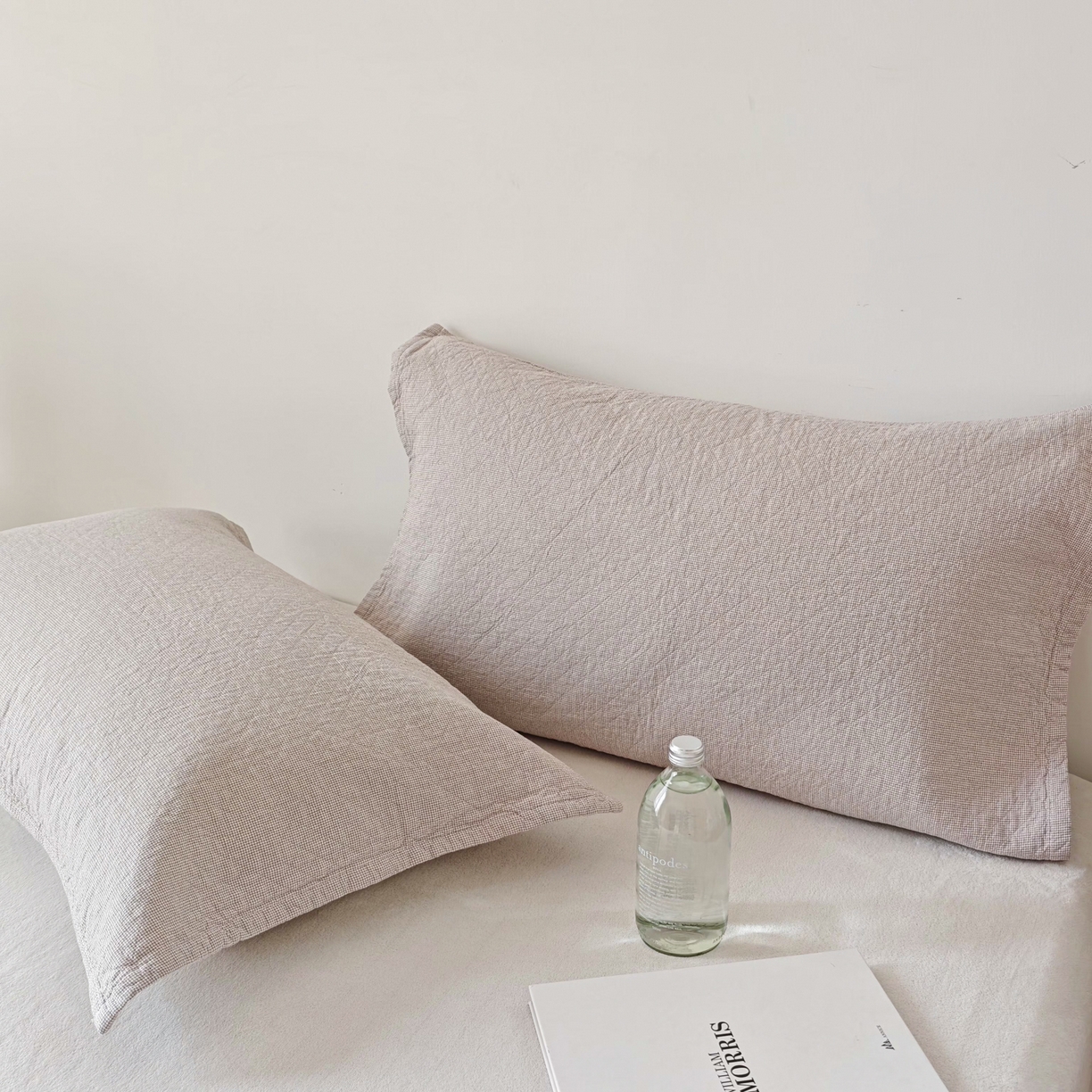 91家纺网 家纺一手货源 找家纺 沐瑟家纺 2026新款格子款枕巾垫巾 米格-浅咖