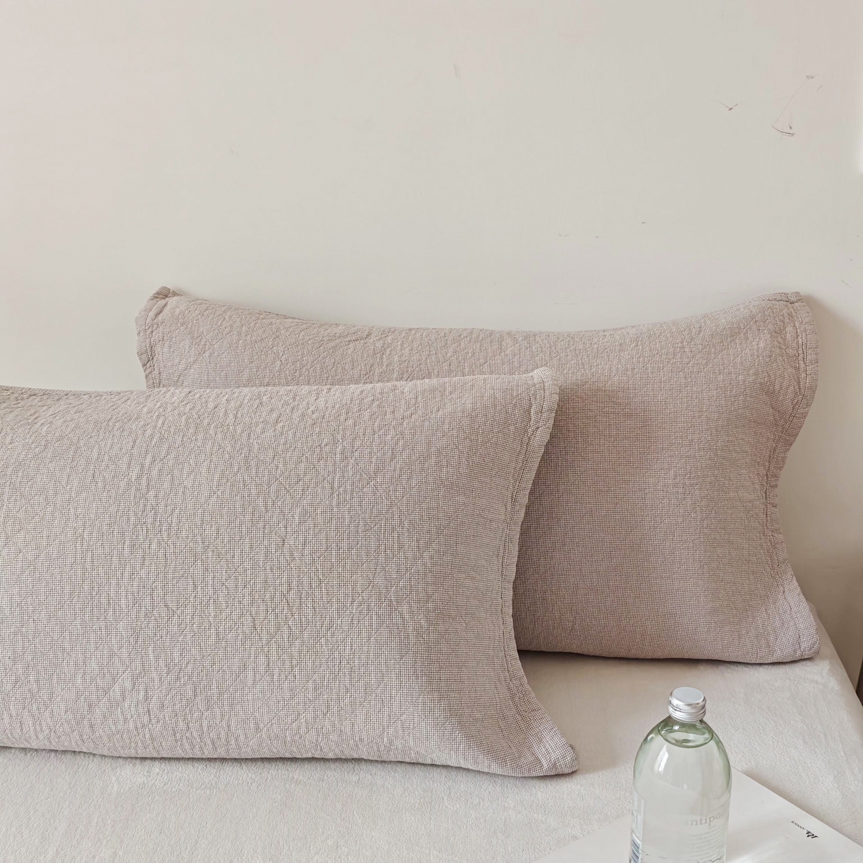 91家纺网 家纺一手货源 找家纺 沐瑟家纺 2026新款格子款枕巾垫巾 米格-浅咖