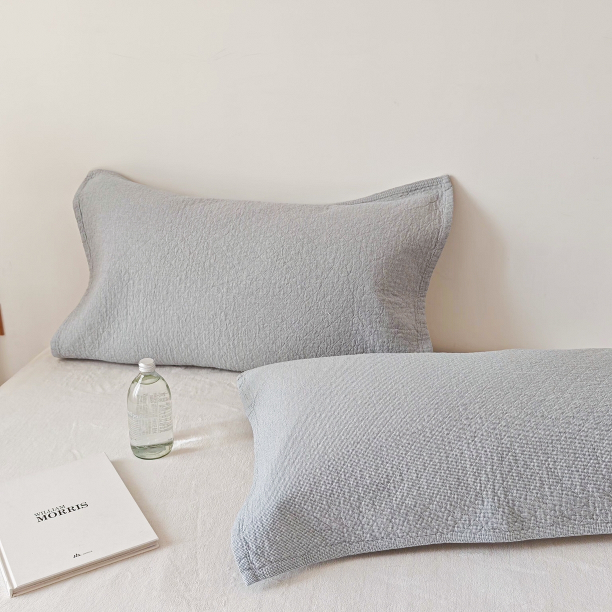 91家纺网 家纺一手货源 找家纺 沐瑟家纺 2026新款格子款枕巾垫巾 米格-浅蓝